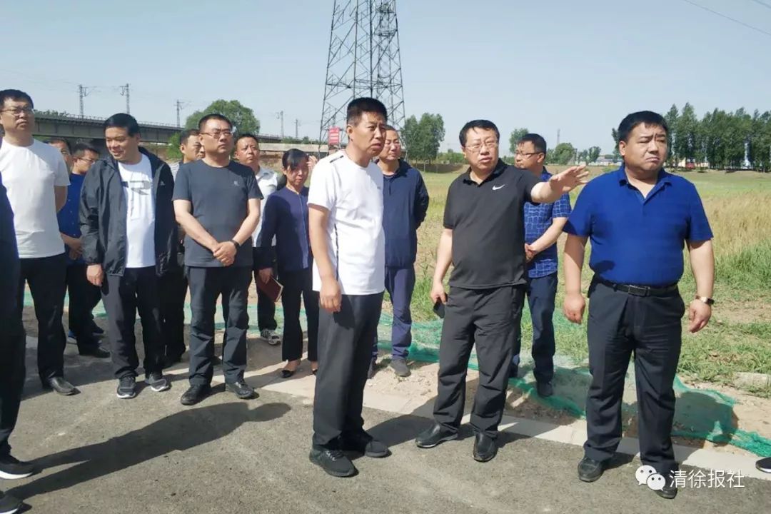 了文源路,美锦大街综合整治立面改造情况,县领导陈晓勇,赵四顺陪同