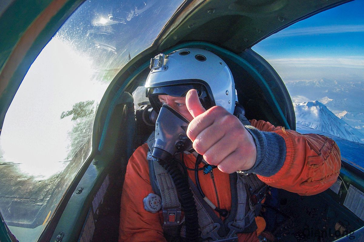 07.驾驶米格-31战斗机训练的俄罗斯海军航空兵的飞行员.