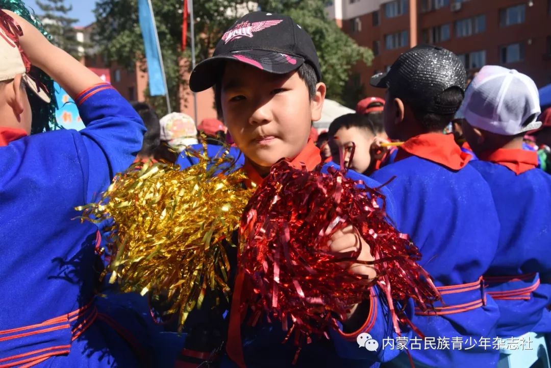 呼市蒙校庆六61一童心颂祖国唱响新时代主题表彰大会圆满落幕蒙古文