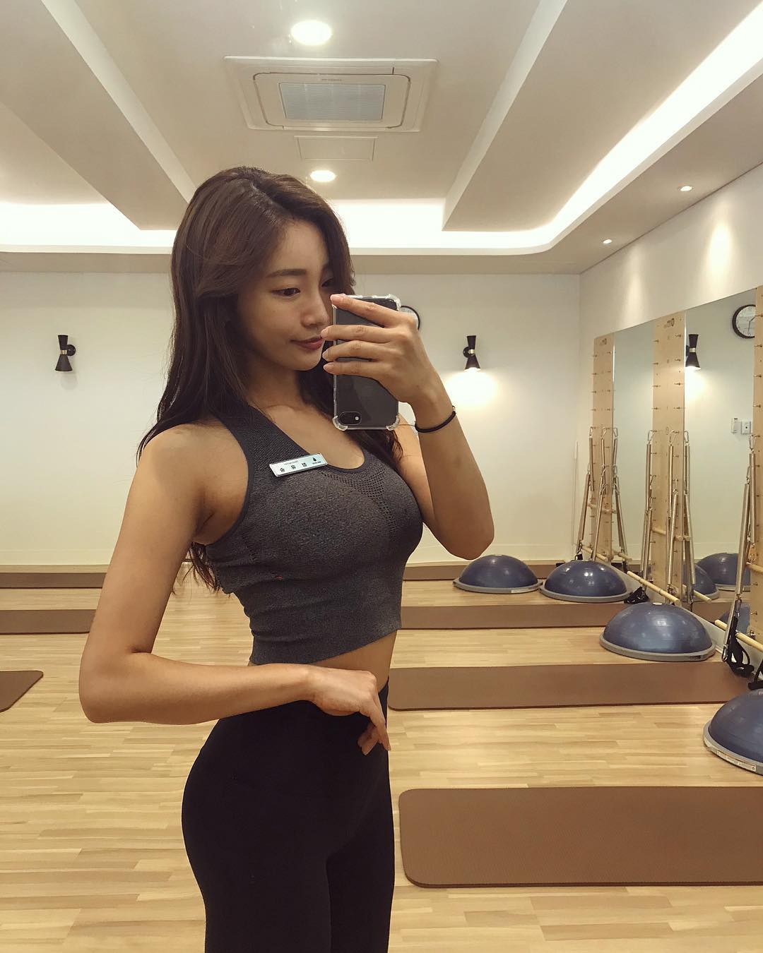 韩国健身美女壁纸-千图网