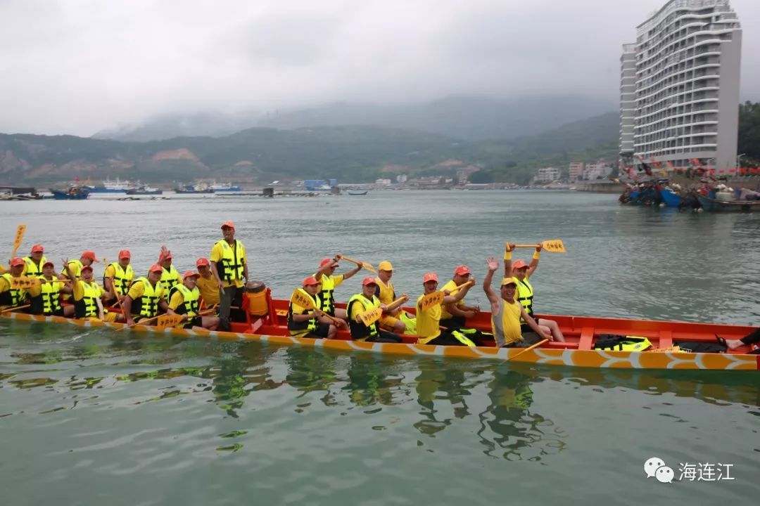 五月初一海上龙舟开始啦!连江筱埕竞渡大图精彩呈现_比赛