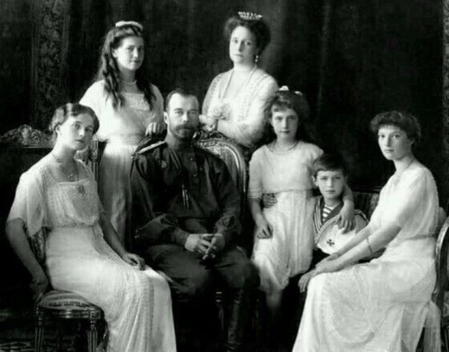 原创末代沙皇全家被害后为何在柏林街头有人自称是沙皇小女儿