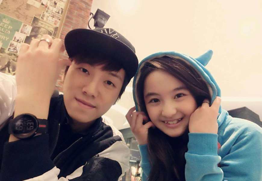 他对8岁的她一见钟情,用十年时间等她长大,如今步入婚姻殿堂_张木易