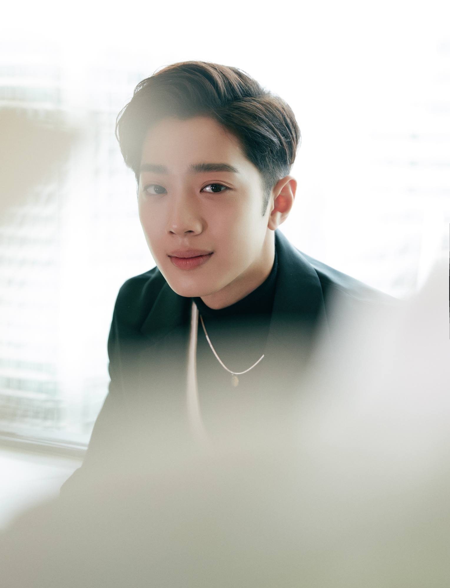 赖冠霖被授予青年明星公益新力量 展新生代优秀青年面貌