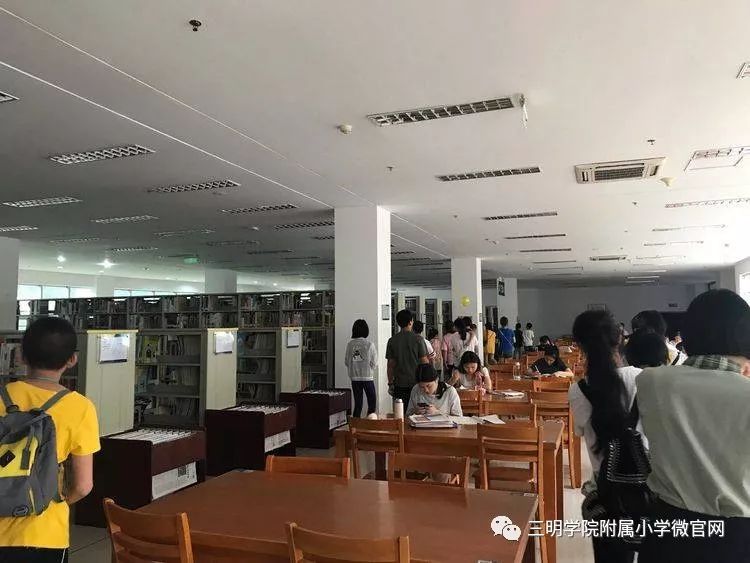 参观逸夫图书馆参观网络机房好多的荣誉展示在眼前了解三明学院校史