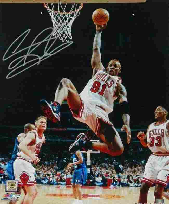 罗德曼打球有多疯狂?五张图或能说明一切,飞身救球成生涯经典