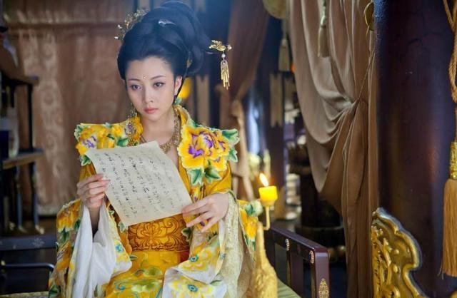 要知道,宋皇后史称孝章宋皇后.她出身名门,家世显赫,血统高贵.