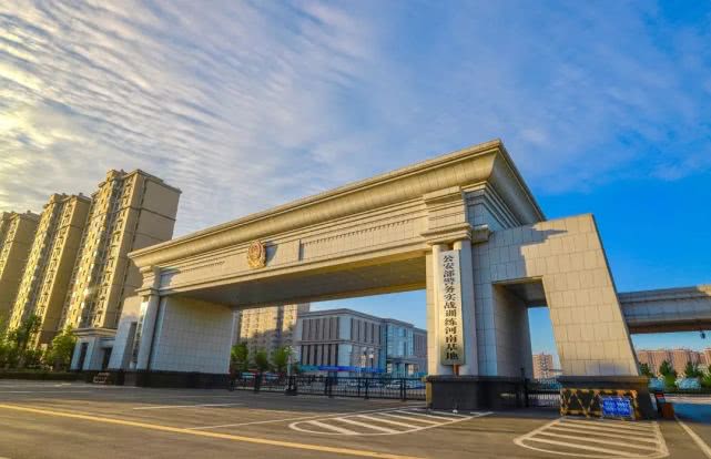 警院天空里的云它有自己的想法