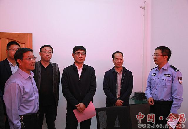 杨建武在调研相关工作时要求深入开展扫黑除恶专项斗争不断提升群众