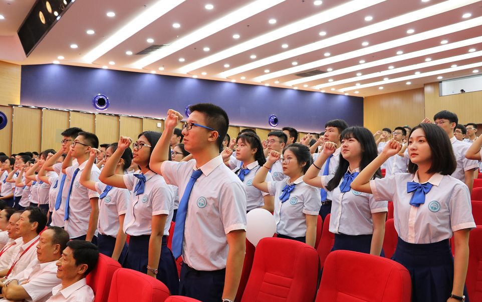 海丰华中师范附属中学图片