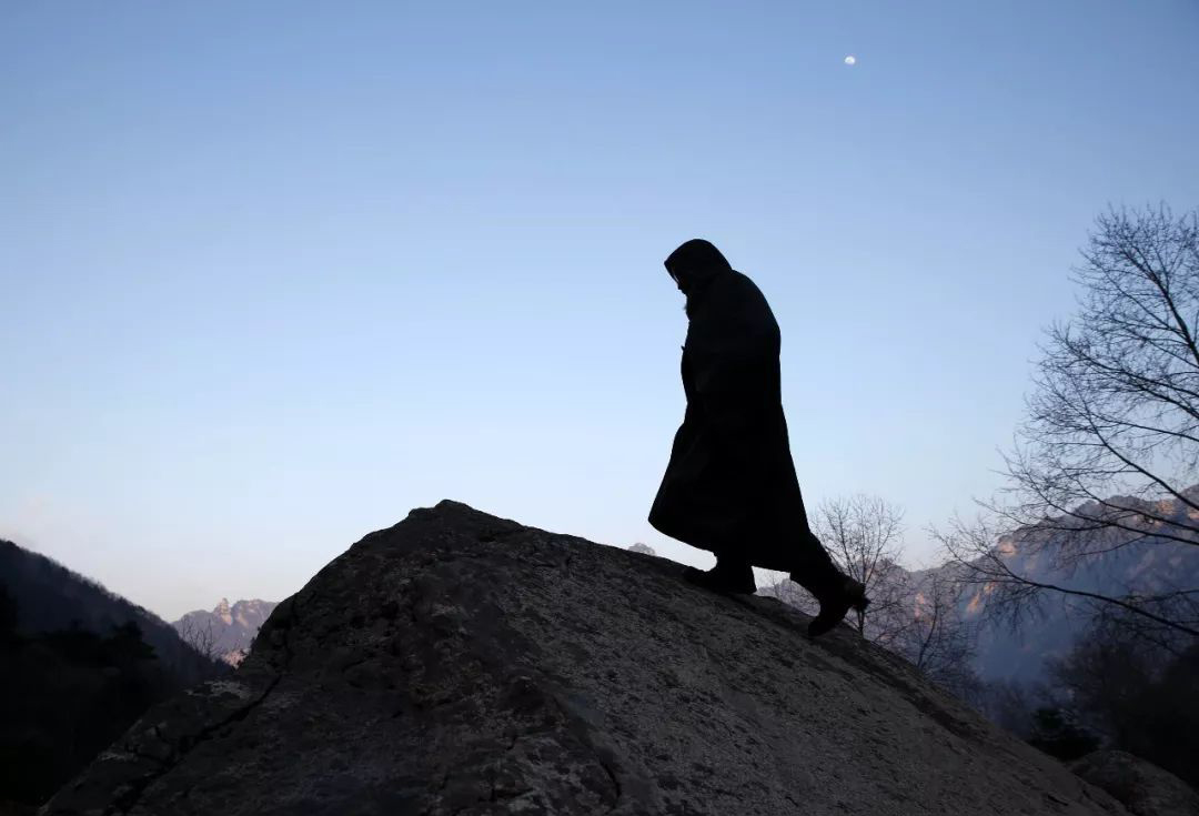 隐士之风有了做人的精神便有了做人的骨头