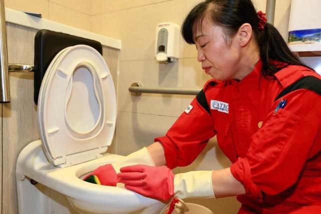 就像日本电影《厕所女神》里说的那句:"干净的厕所,是精致生活的基本