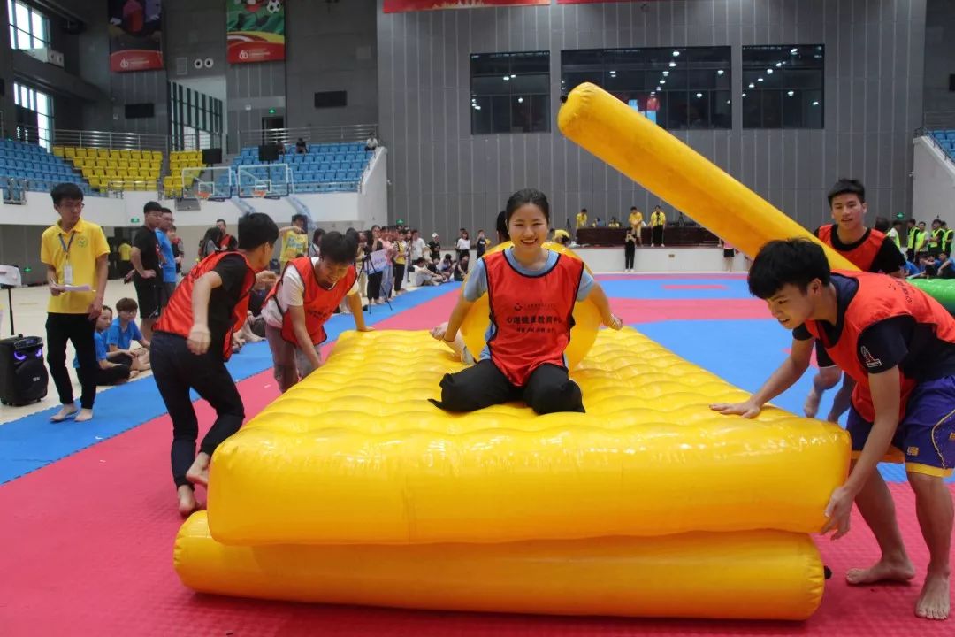 游戏项目二:车轮滚滚通过第一个游戏展现了设备系学子拥有出色的指挥