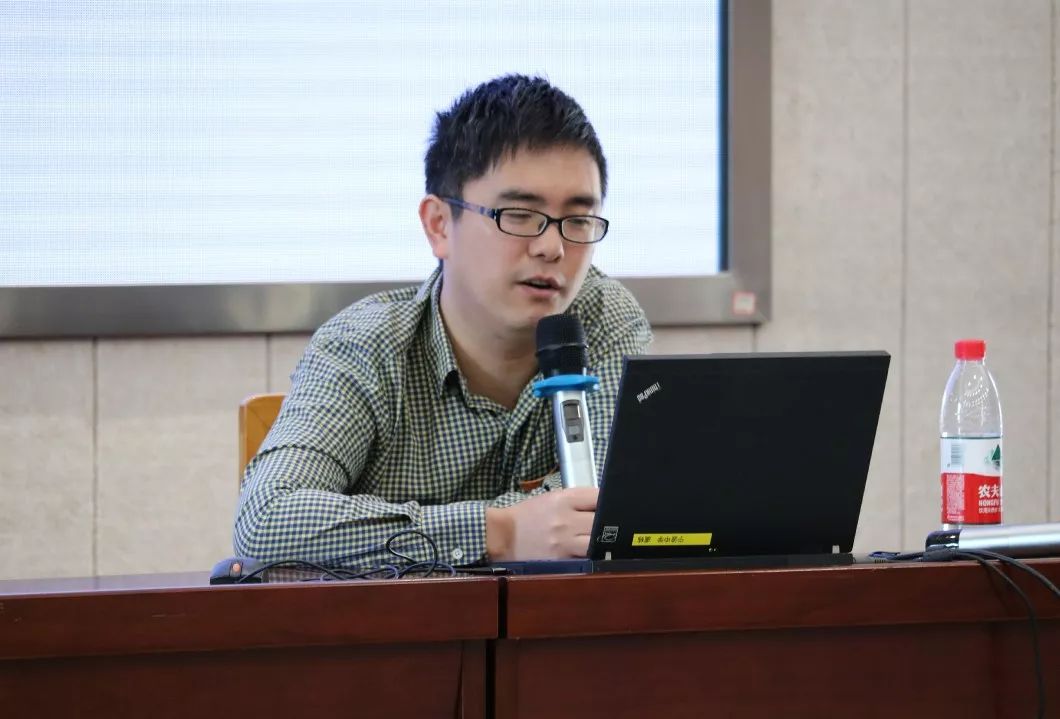 在苏老师的课上,我们详细的了解了物理竞赛的学习内容,并收获了史上最