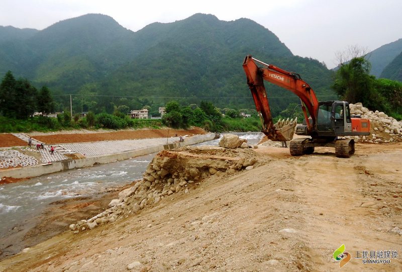 营前镇:加快河道防洪堤建设步伐