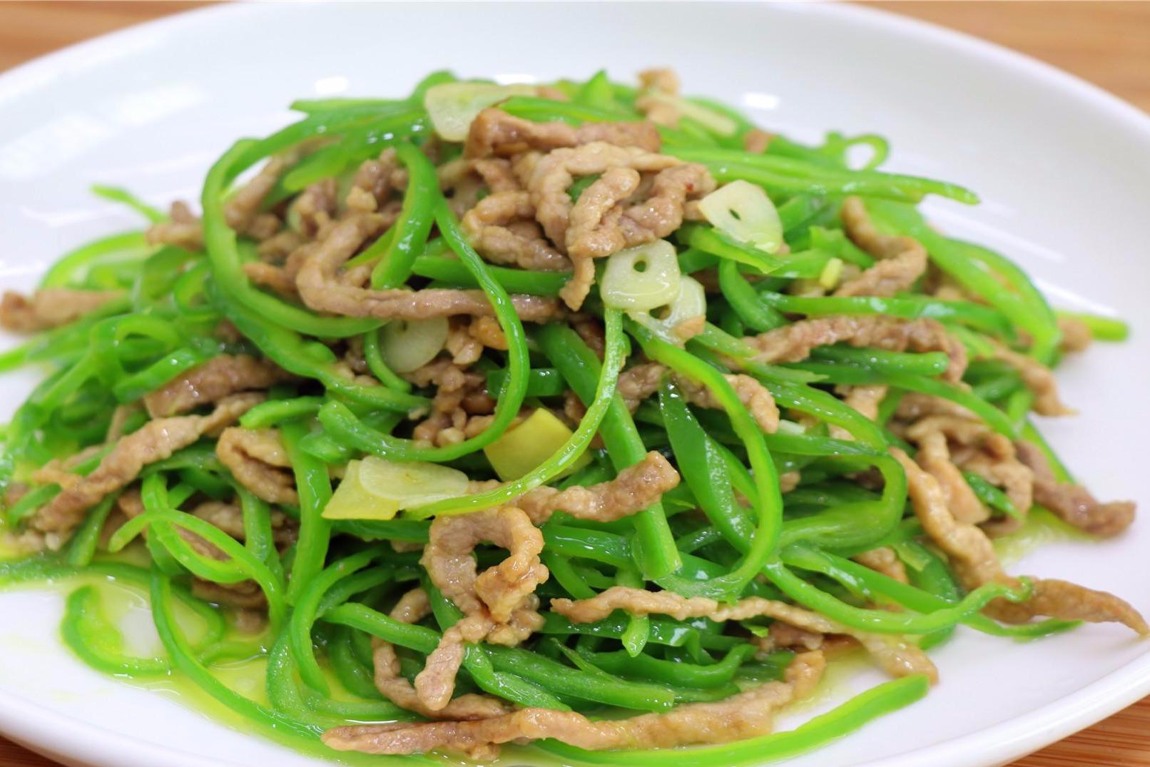 青椒肉丝到底是先炒肉还是青椒,很多人都没弄对,难怪炒来不好吃