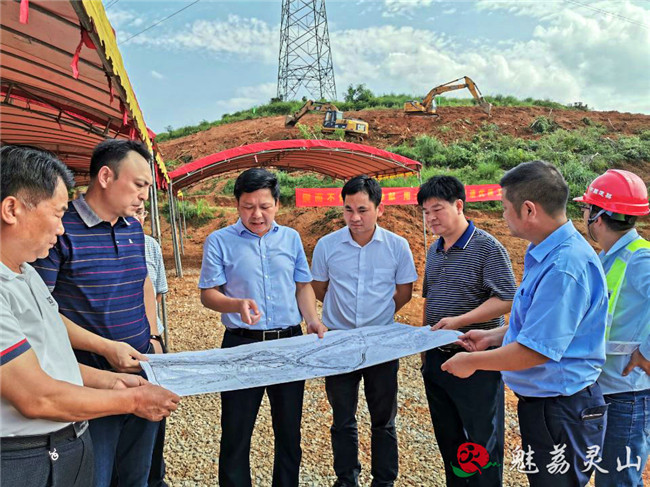 刘钦调研检查高速公路建设工作_灵山
