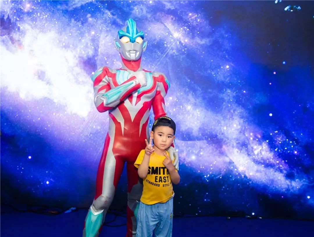 宇宙英雄奥特曼系列形象见面会首次登陆中国徐州
