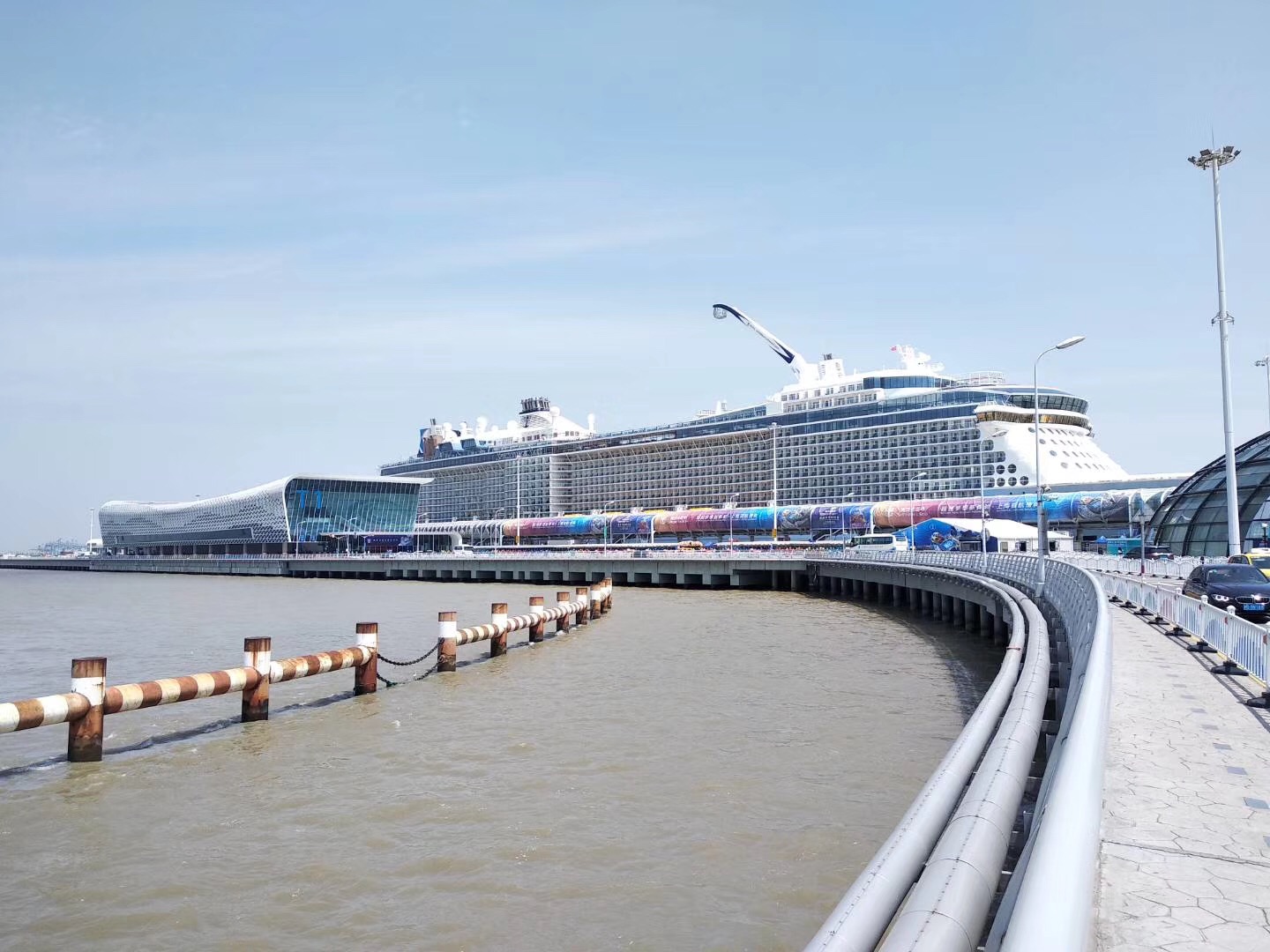 黄晓明baby盛装出席海洋光谱号首航仪式_邮轮