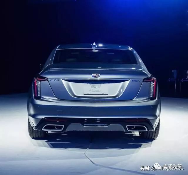 凯迪拉克ct5,泪眼大灯,黑色运动包围,年轻运动新选择
