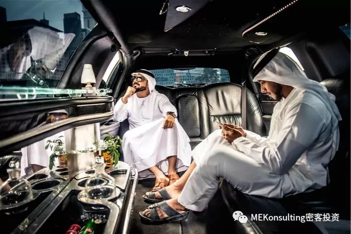迪拜 可能是世界上最适合开豪车的地方!_生活