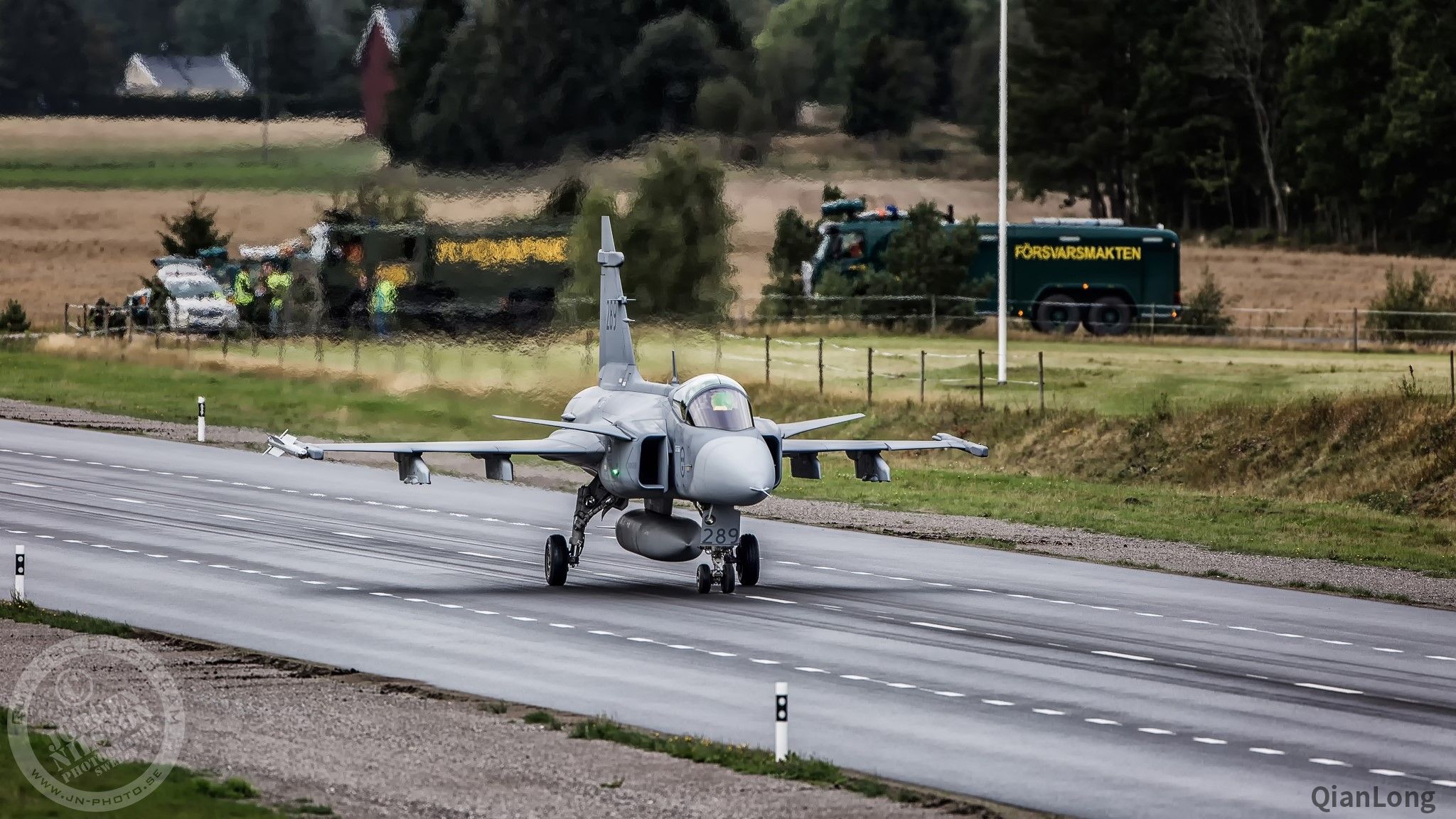 瑞典空军高速公路起降训练加力起飞缩短起飞距离