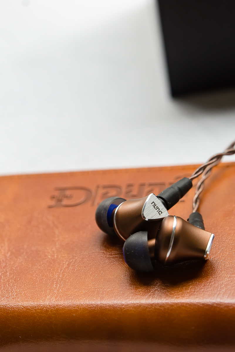 大尺寸铍振膜动圈单元 铝镁合金腔体——达音科titan6体验