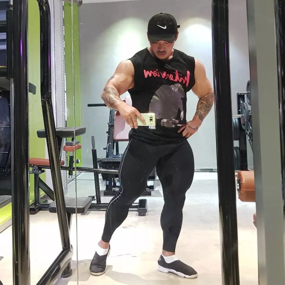 韩国第一腿王的大腿到底有多粗目测这裤子需要定制了