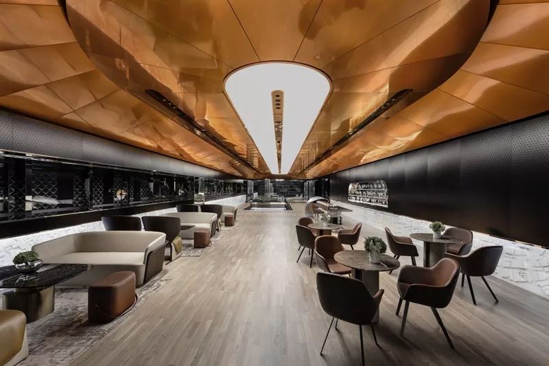 全国首个超感官城市展厅设计，沉浸式体验打卡新地标！_来访者