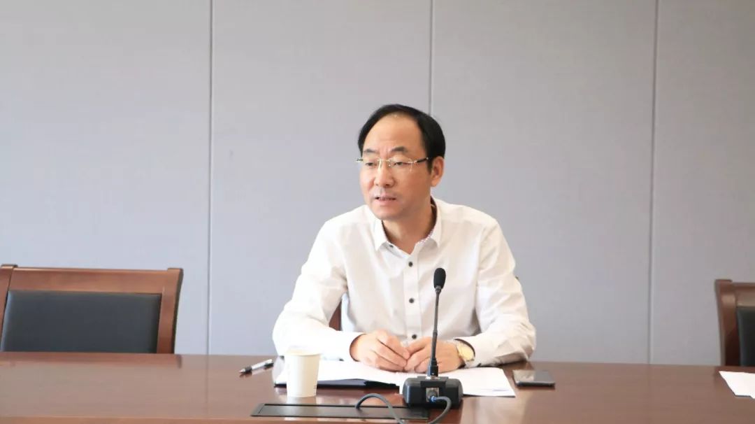 远志团讯校党委书记陈厥祥出席团委委员座谈会