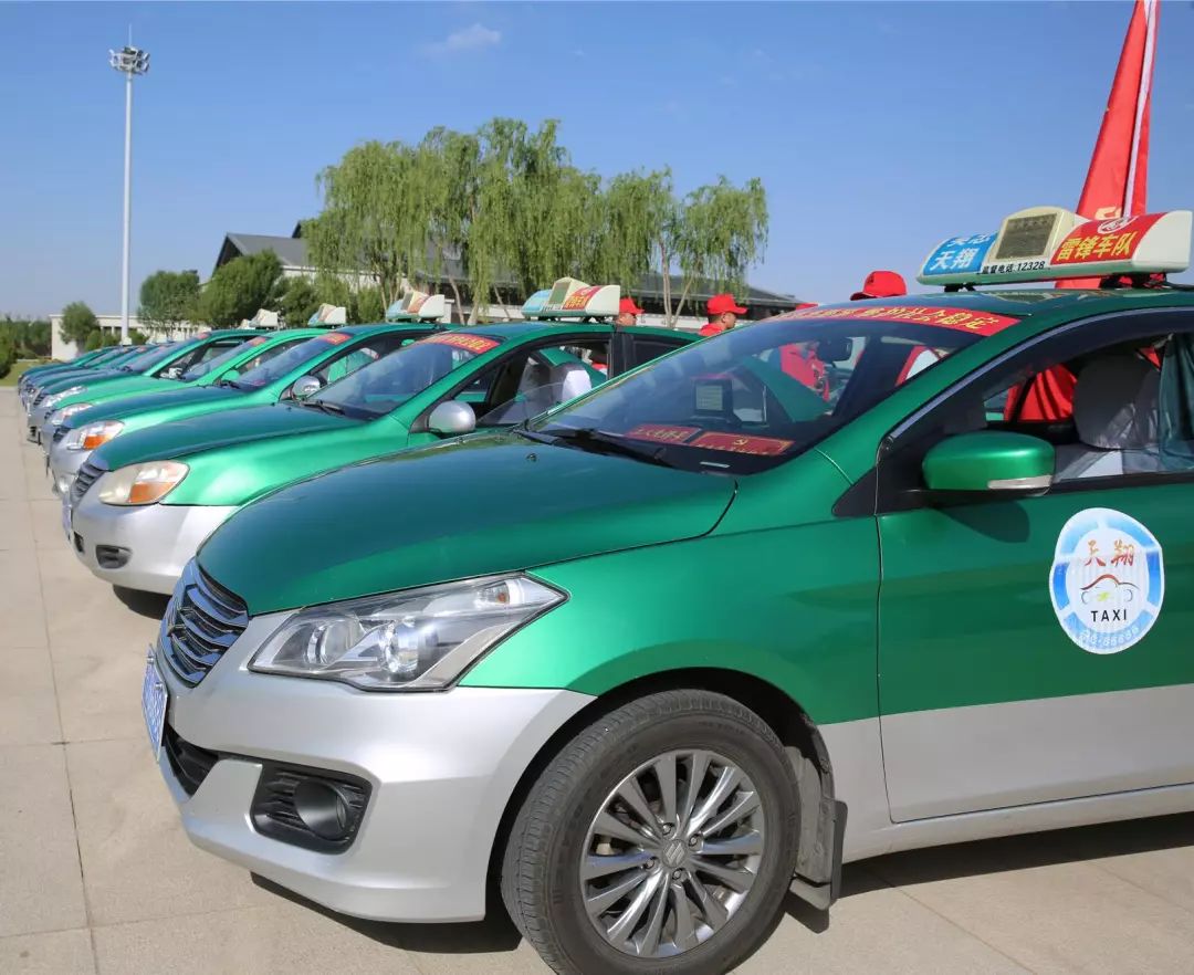 吴忠天翔出租车雷锋车队拓占永说:"我从2012年开始参与爱心送考活动