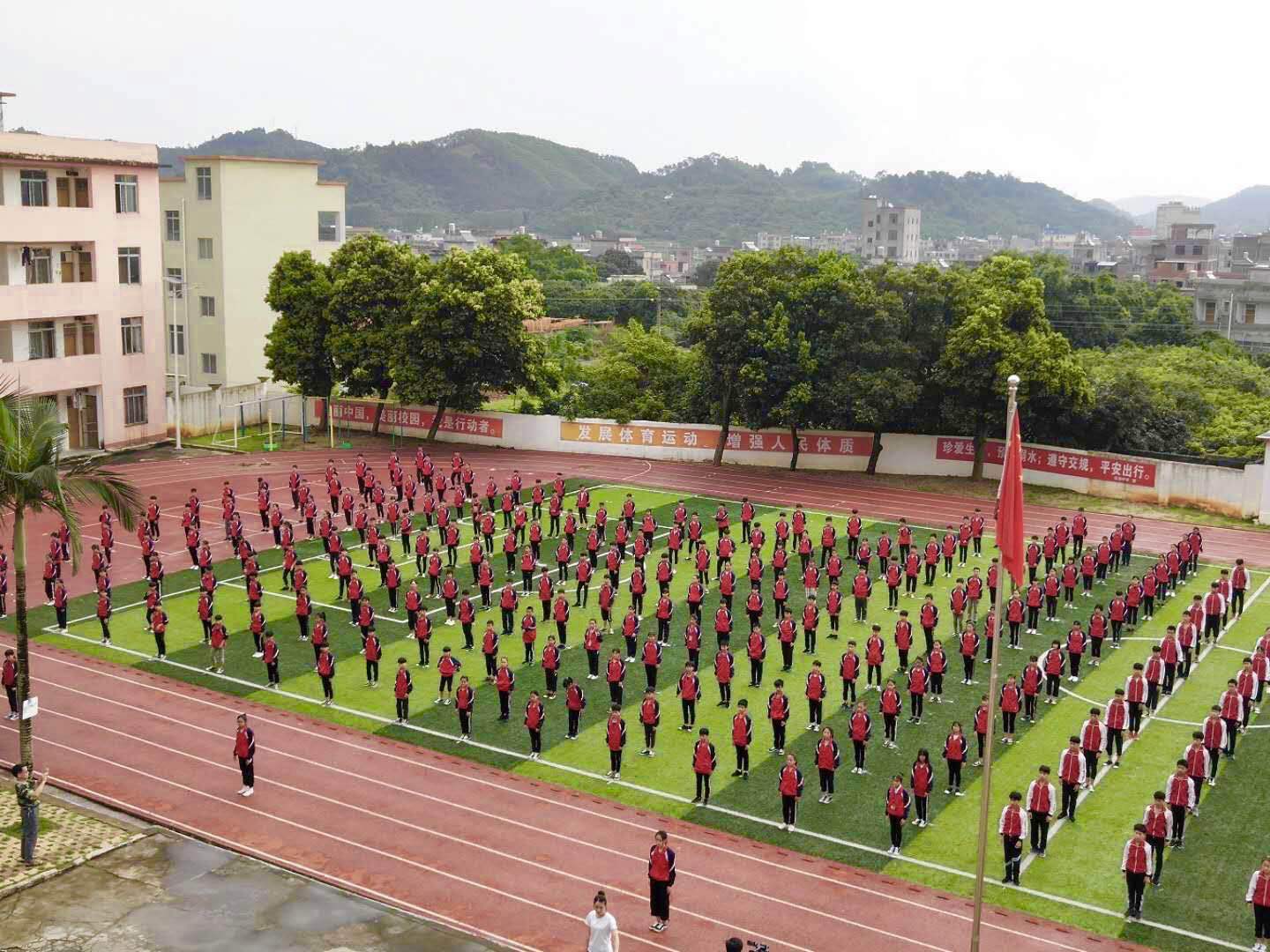 广西容县高级中学图片