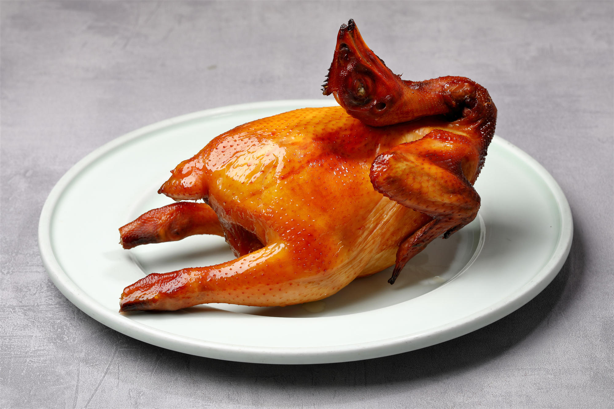 第五种广式粤香鸡特点:具有一种浓郁的枣香,香味纯正,风味独特,上面有