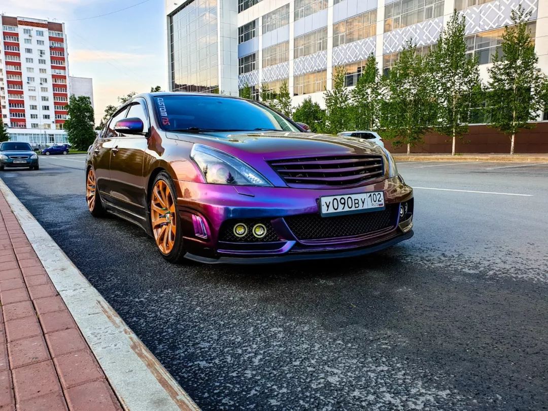 日产天籁改装变色漆改头换面的帅气程度简直让人拍案叫绝