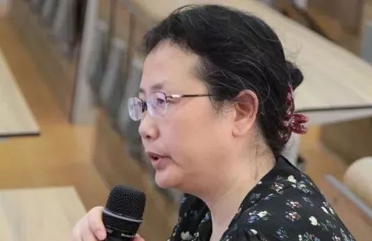 页英语学科李畅老师孙玉兰老师现场提问李畅老师比赛项目一页校长助理