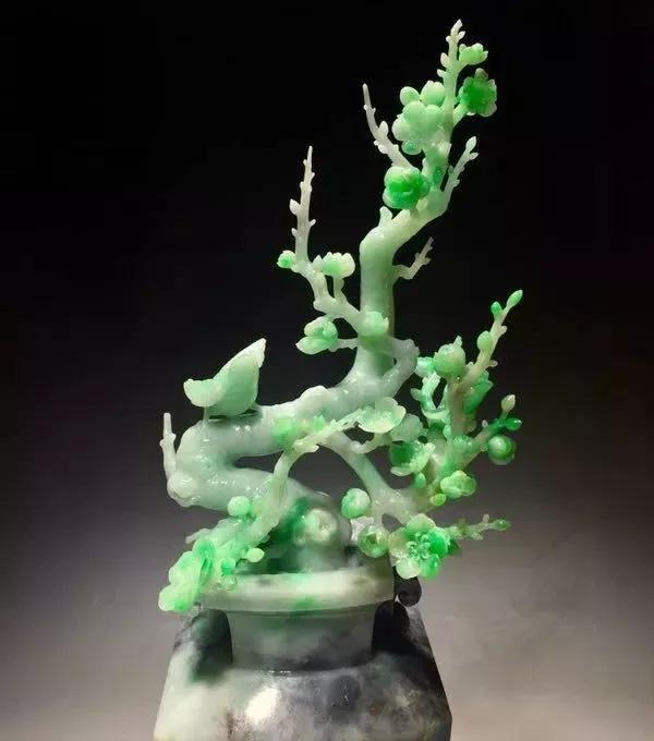 这么美的翡翠摆件,怕不是摆在了我心上_玉雕