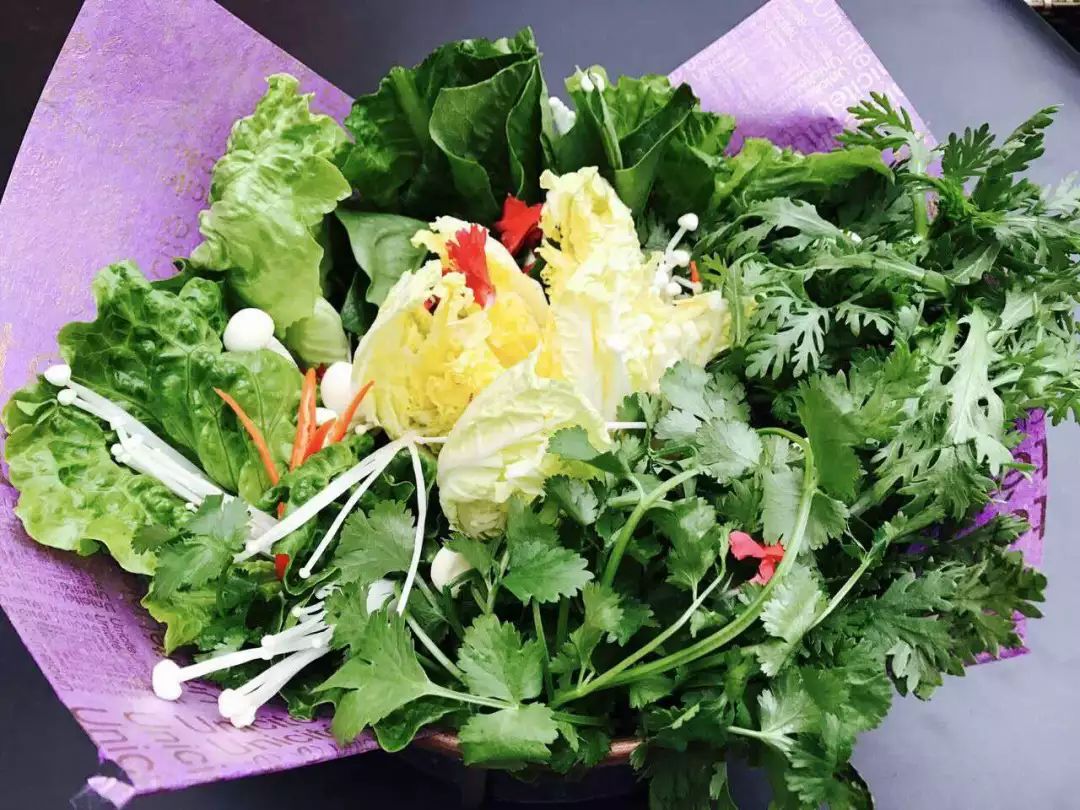 蔬菜超级吸汤建议烫清汤锅瞬间解腻!