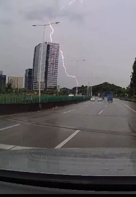 深圳暴雨来了!崩溃!你的端午假期