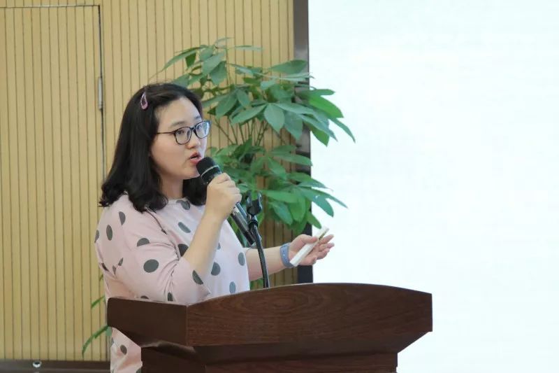 英语学科李畅老师孙玉兰老师现场提问李畅老师比赛项目一页校长助理