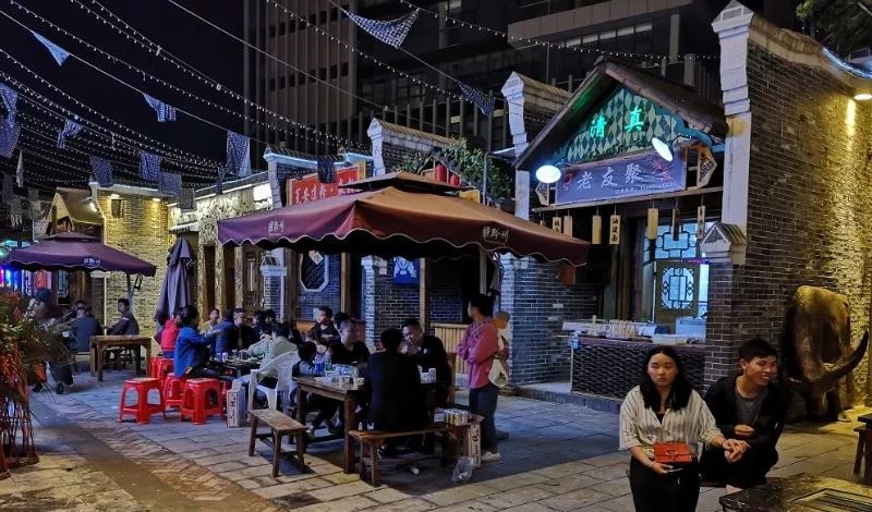 夜市酒吧一条街城北夜市街剑江啤酒节-都匀最具品味的将正式包装推广