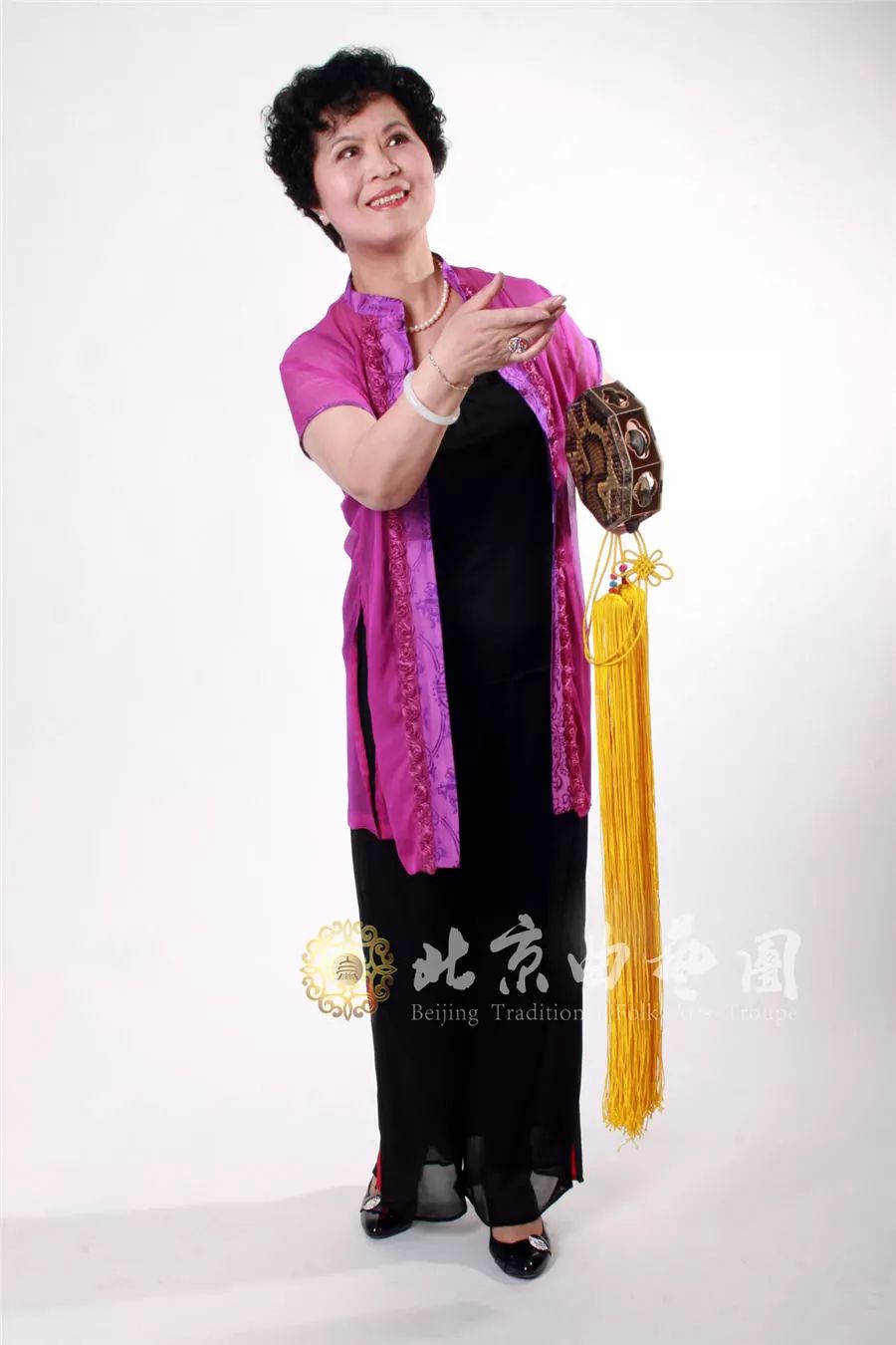 六,单弦《戏说潘金莲》著名相声演员李菁著名相声演员贾旭明五,相 声