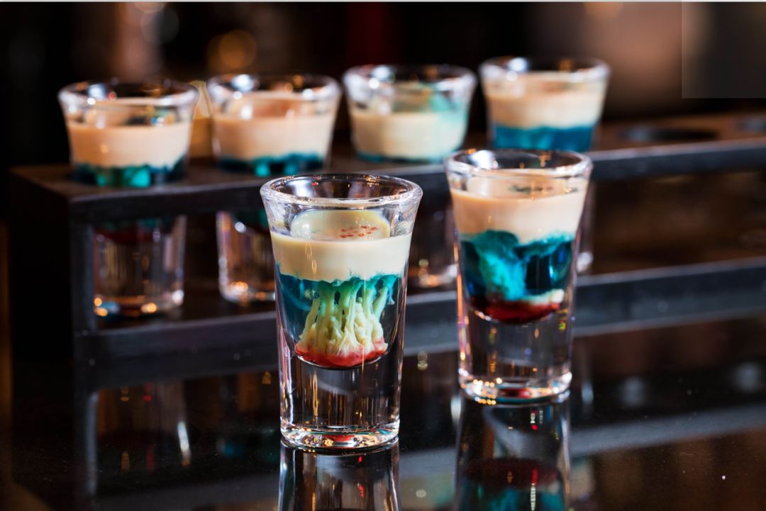 越黑越迷人这家露天酒吧居然让人迷上了脑震荡