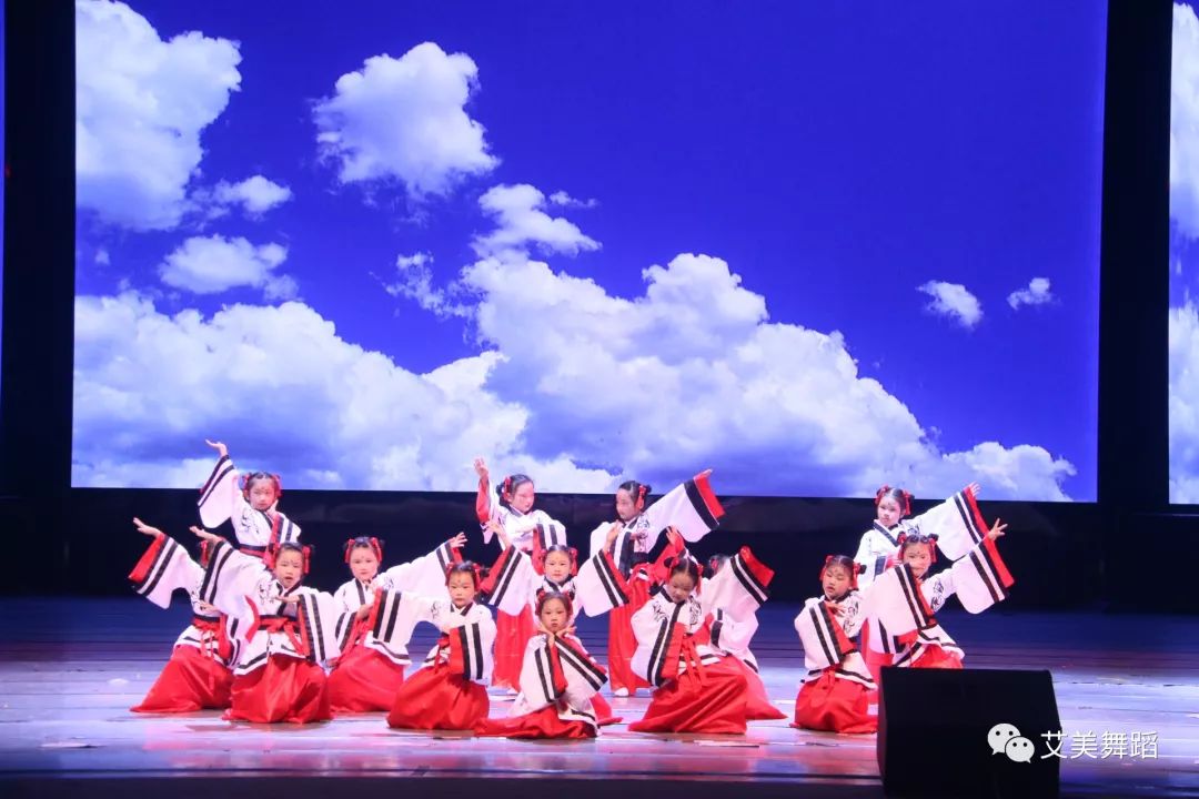 遇见爱与美同行艾美舞蹈六一爱心公益演出圆满结束