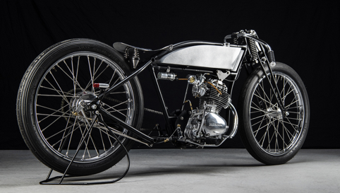 本田cb125小排量摩托车玩姿态复古改装