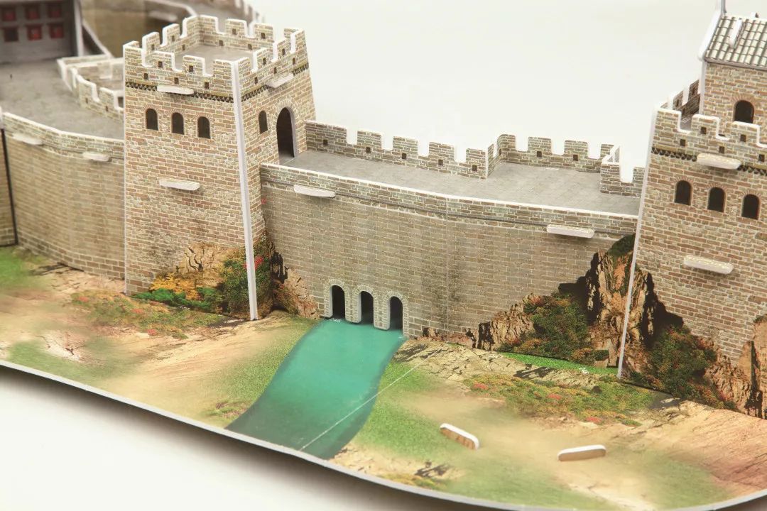 这一套长城模型,其实包含了西周,春秋战国,秦汉,明朝四个历史时期的