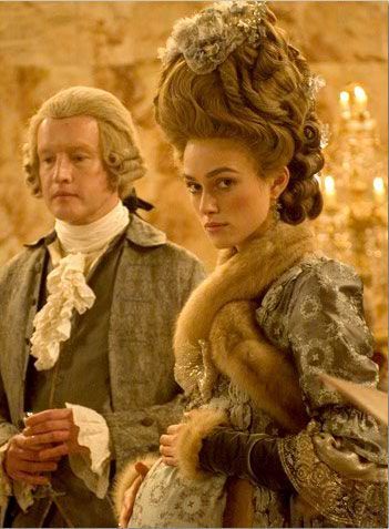 引领风尚的《公爵夫人》_乔治安娜