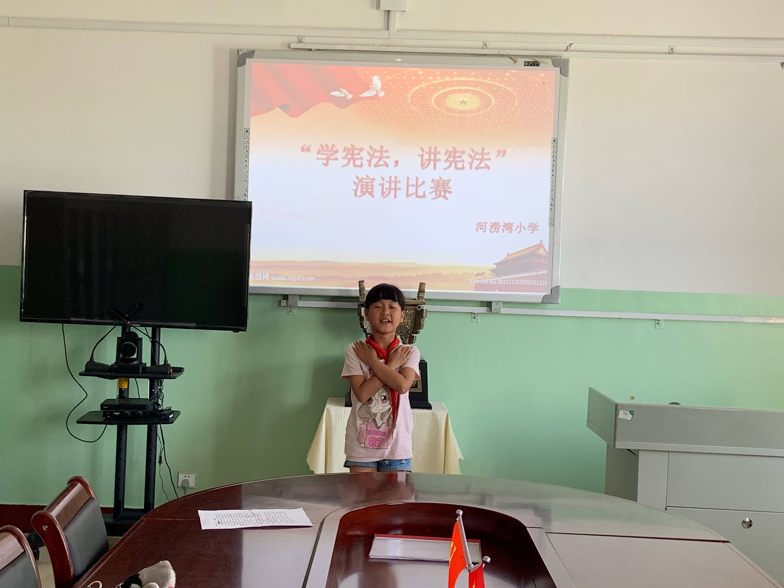 来自五年一班王琦雯,孙浩宁;五年二班张肖扬,段丹妮;四年一班戎雅微