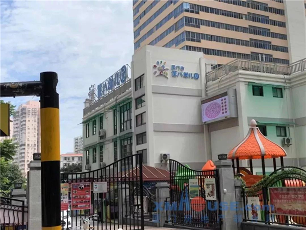小区内配置厦门第八幼儿园,划片是梧村小学,九中,外国语,小孩上学很