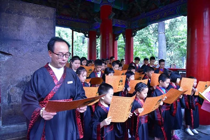 孩子一生必去的游学圣地兔爸带你参访孔孟故里