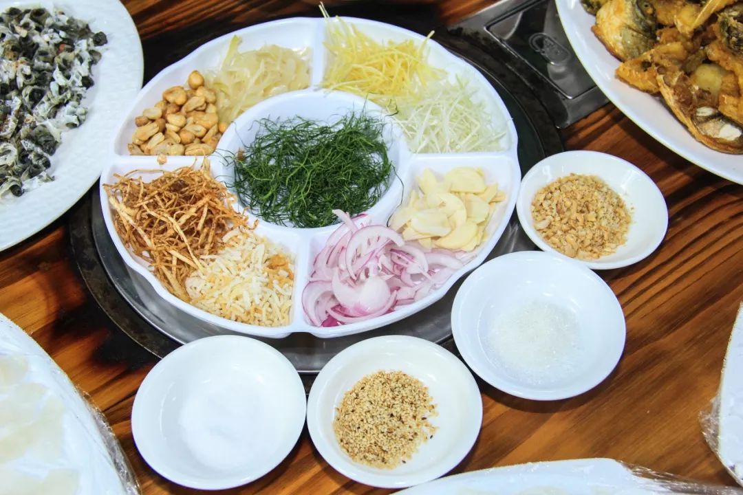 往后鱼生全都是你▎江门性价比超高的吃鱼专门店品尝传统专业的鱼生王